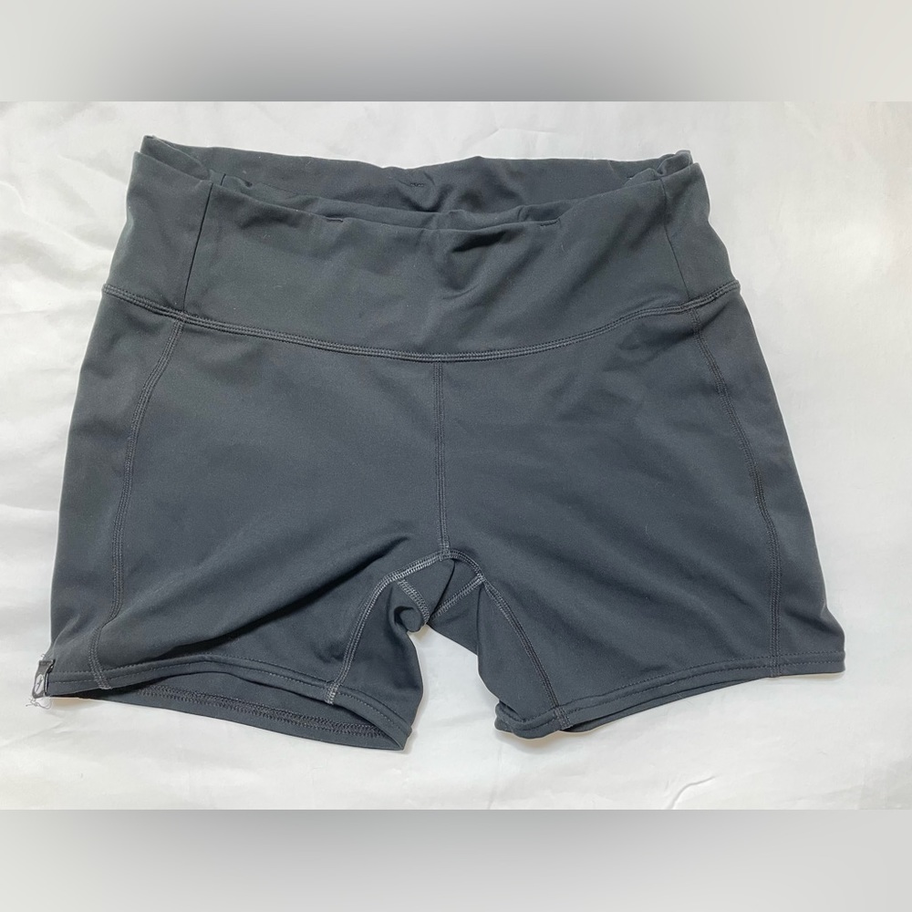 Oiselle // O-mazing Stide Running Shorts // 8 fits like 6